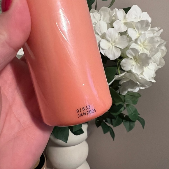 EIGHT SAINTS • ISLAND TIME • BODY SPRAY LOTION - Picture 2 of 2